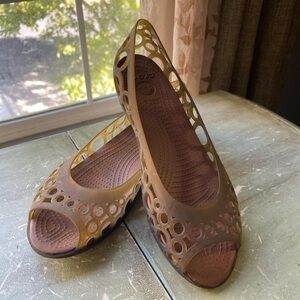 CROCS Women's Brown Open-Toe Flats